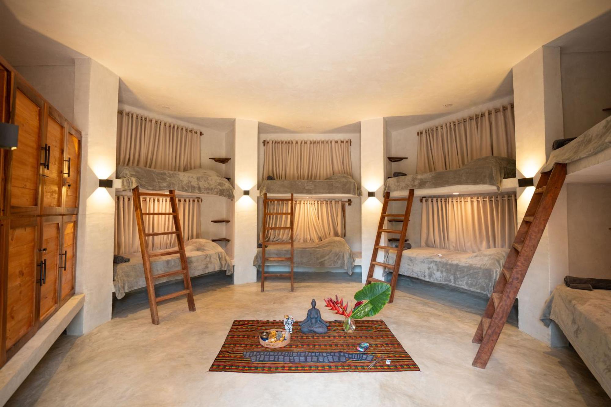 Leisy'S Garden Hostel & Rooms Samana エクステリア 写真