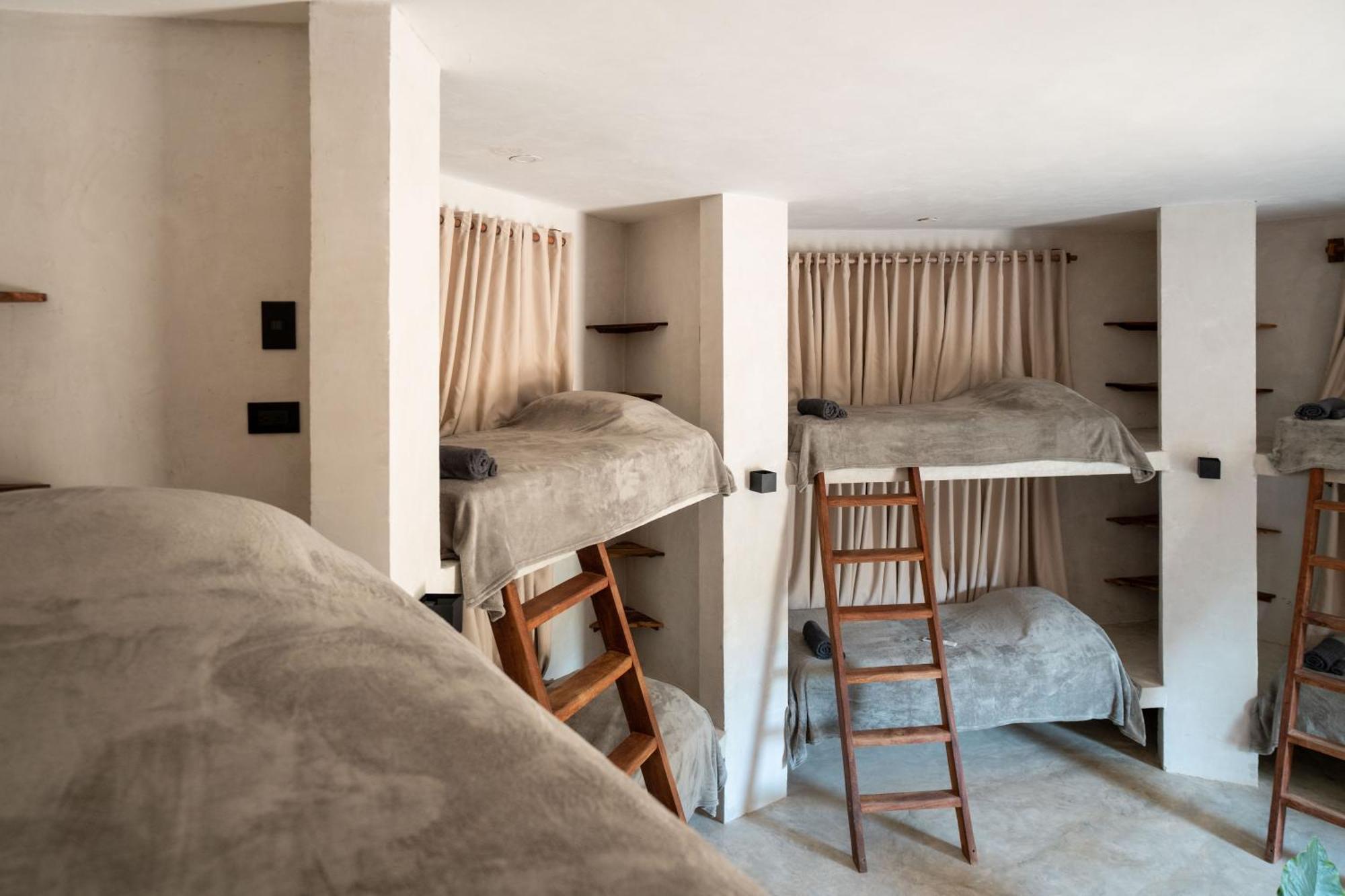 Leisy'S Garden Hostel & Rooms Samana エクステリア 写真