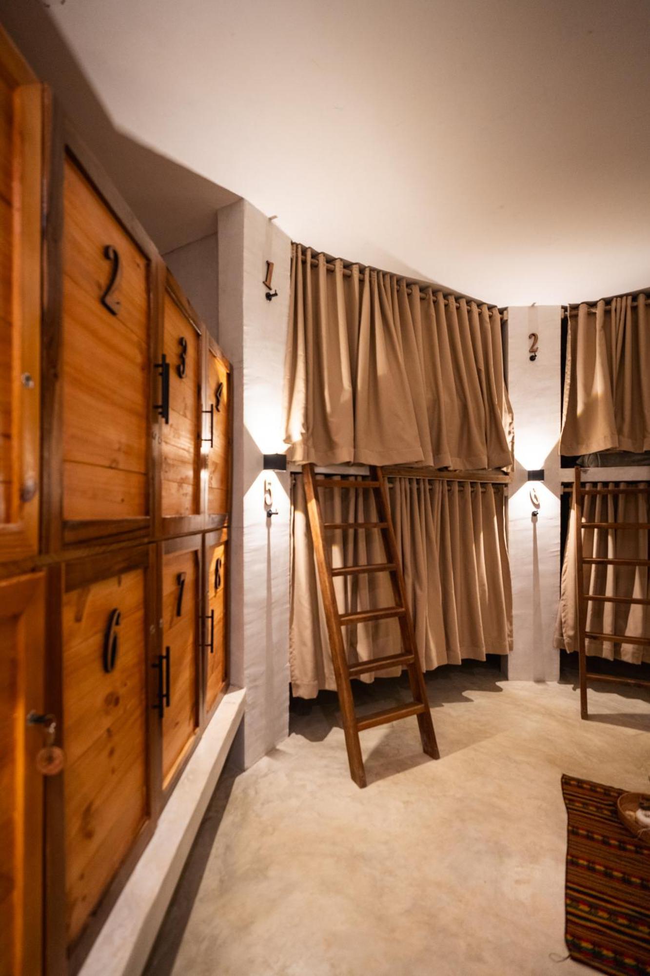 Leisy'S Garden Hostel & Rooms Samana エクステリア 写真