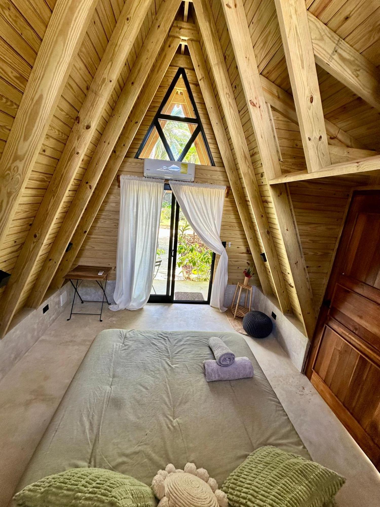 Leisy'S Garden Hostel & Rooms Samana エクステリア 写真