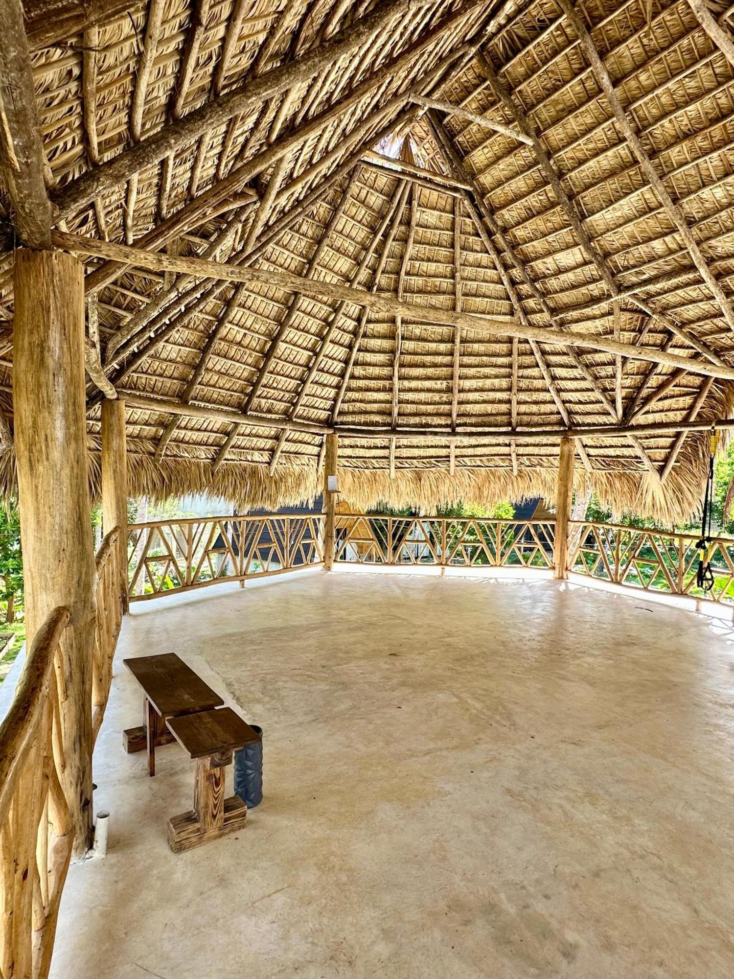 Leisy'S Garden Hostel & Rooms Samana エクステリア 写真